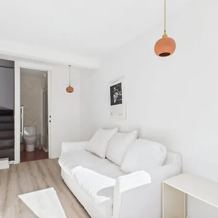 Lejlighed Cozy 1br With Private Terrace Praca Flores | By Airnest Lisboa